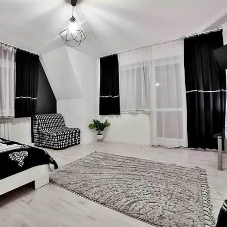 Czarna Perla Z Balkonem *